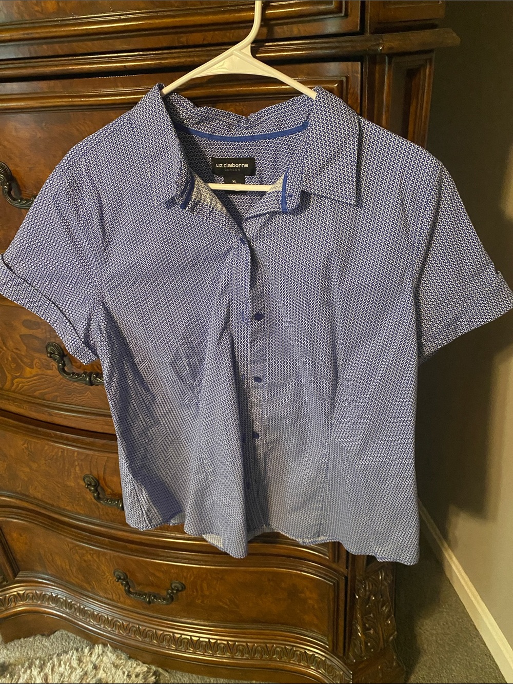 Liz Claiborne button up short sleeve blouse blue white floral dots